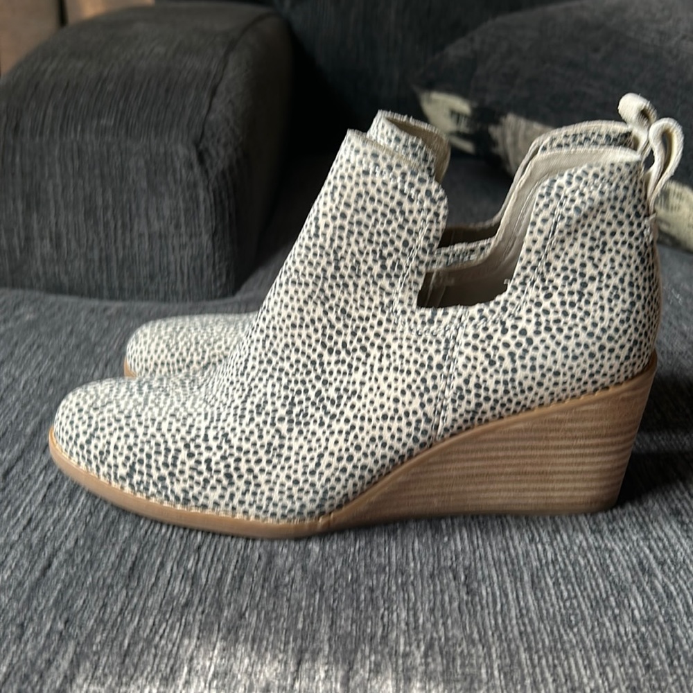 Toms Leopard Booties